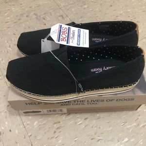 BOBs Women's Black Slip On shoes brand new sz8.5/9